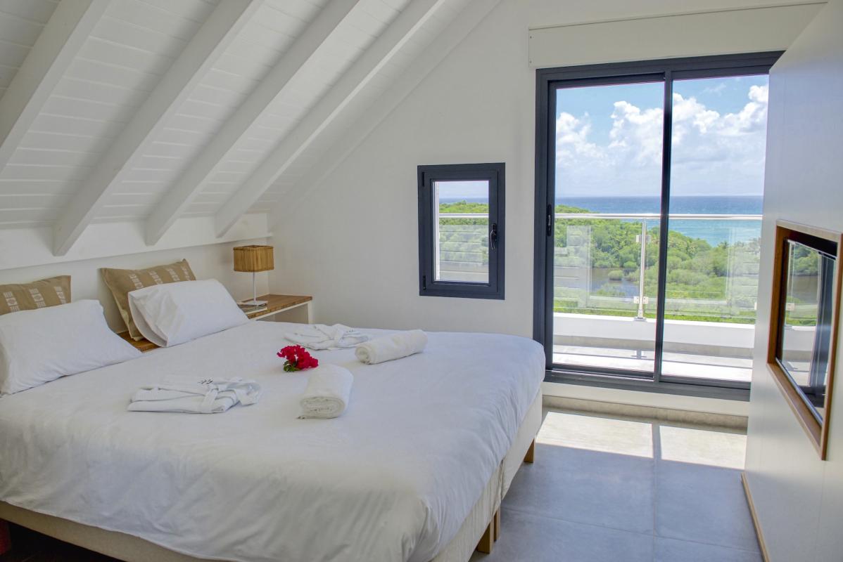 31.Location villa piscine vue mer Sainte Anne Guadeloupe